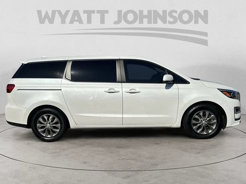 Used 2021 Kia Sedona LX FWD image 6