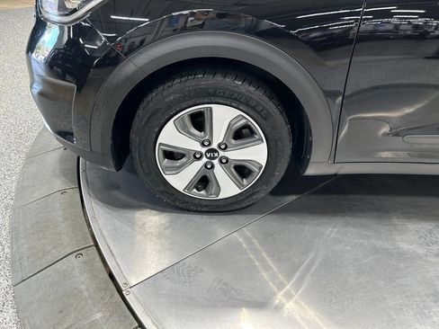 Used 2019 Kia Niro LX FWD image 29