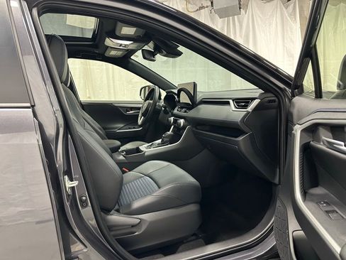 Used 2025 Toyota RAV4 XSE w/ Weather Package AWD/4WD image 58