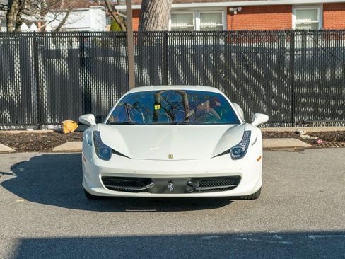 Used 2015 Ferrari 458 Italia Coupe image 10