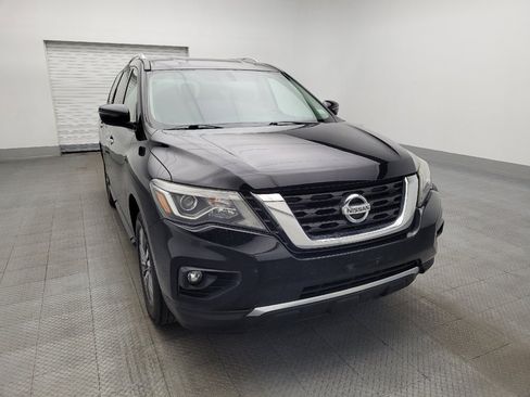 Used 2019 Nissan Pathfinder SV image 14