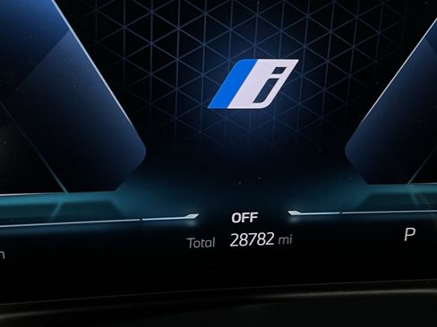 Used 2023 BMW i4 eDrive35 image 14