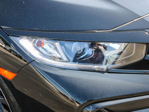 Used 2021 Honda Civic Sport image 4