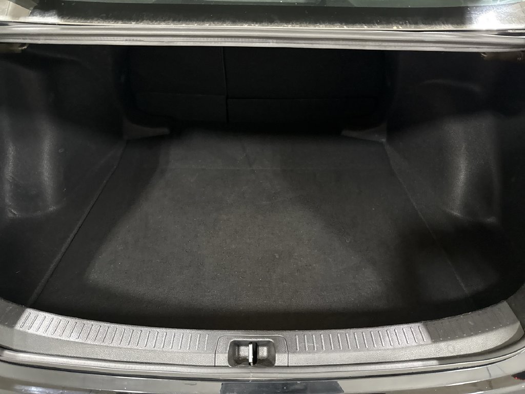Used 2025 Toyota Corolla LE FWD image 23