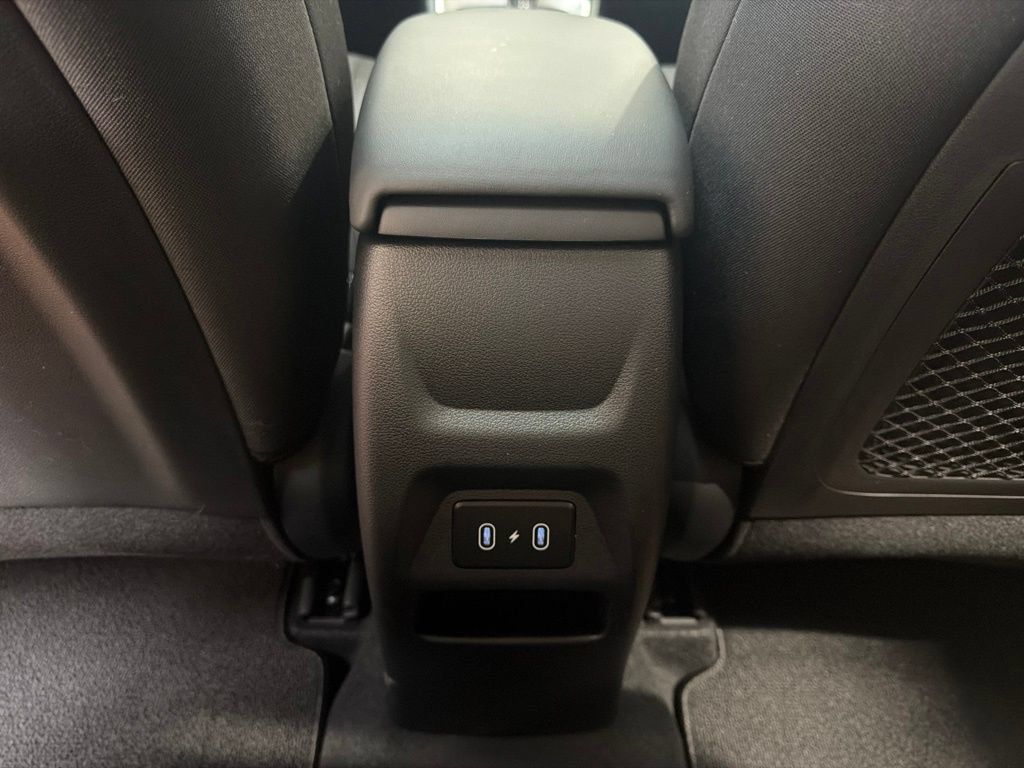 New 2026 Hyundai Venue SEL FWD image 19