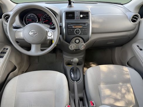 Used 2012 Nissan Versa SV FWD image 12