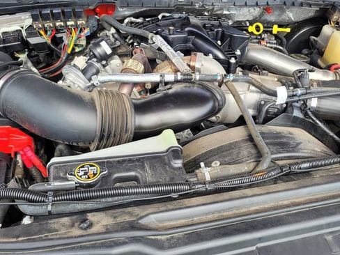 Used 2019 Ford F350 Lariat w/ Tow Technology Bundle image 21