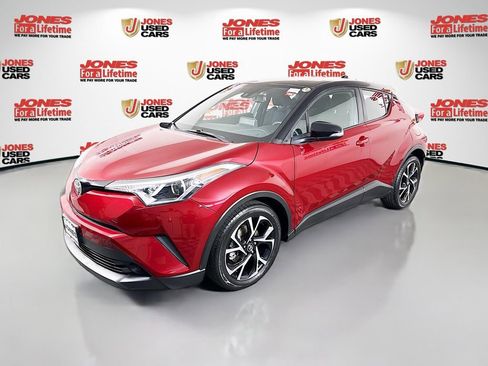 Certified 2019 Toyota C-HR XLE FWD image 11