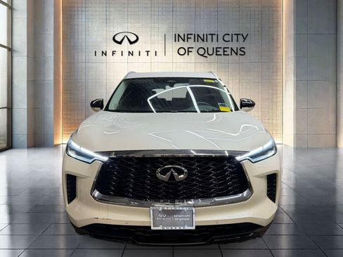 Used 2024 INFINITI QX60 Luxe w/ Vision Package AWD/4WD image 2