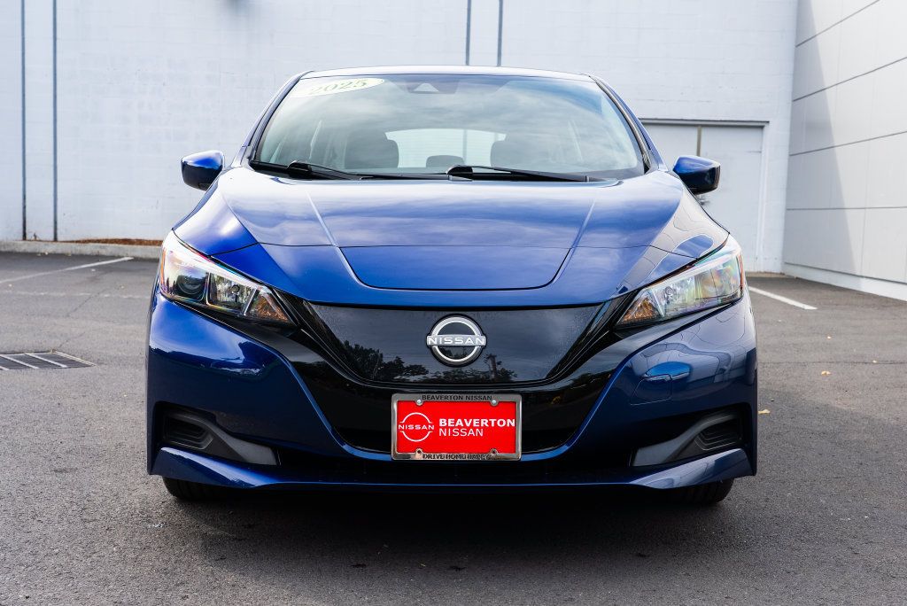 Used 2025 Nissan Leaf S FWD image 2