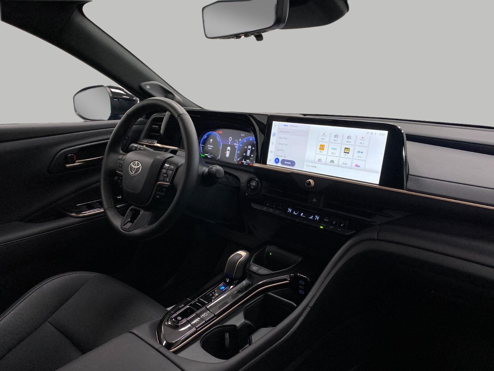 Used 2026 Toyota Crown Signia w/ Advanced Technology Package AWD/4WD image 18