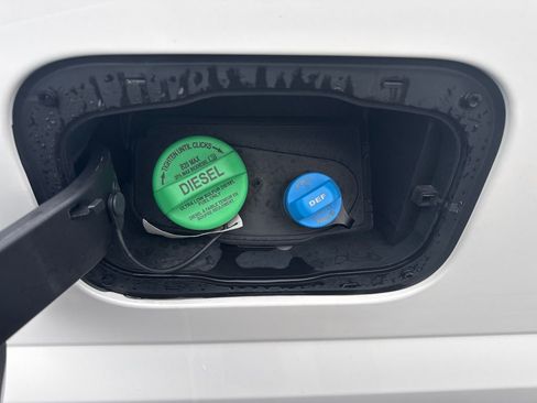 Used 2022 Ford F350 Lariat w/ Black Appearance Package image 14