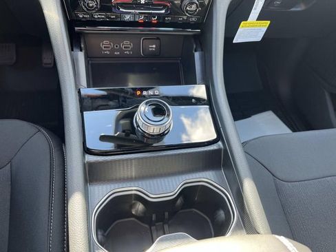 New 2025 Jeep Grand Cherokee Laredo X w/ Luxury Tech Group I image 32