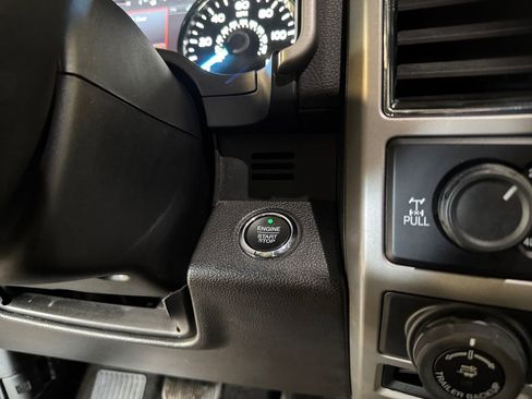 Used 2020 Ford F150 Lariat w/ Equipment Group 502A Luxury AWD/4WD image 29