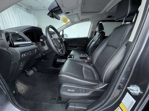 Used 2025 Honda Odyssey Touring image 13