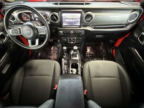 Used 2018 Jeep Wrangler Unlimited Sahara AWD/4WD image 24