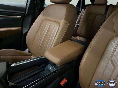 Used 2022 Audi e-tron Premium Plus w/ Premium Plus Package image 65