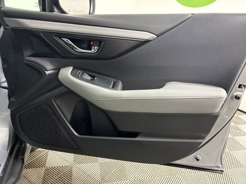 Used 2025 Subaru Outback Premium image 32