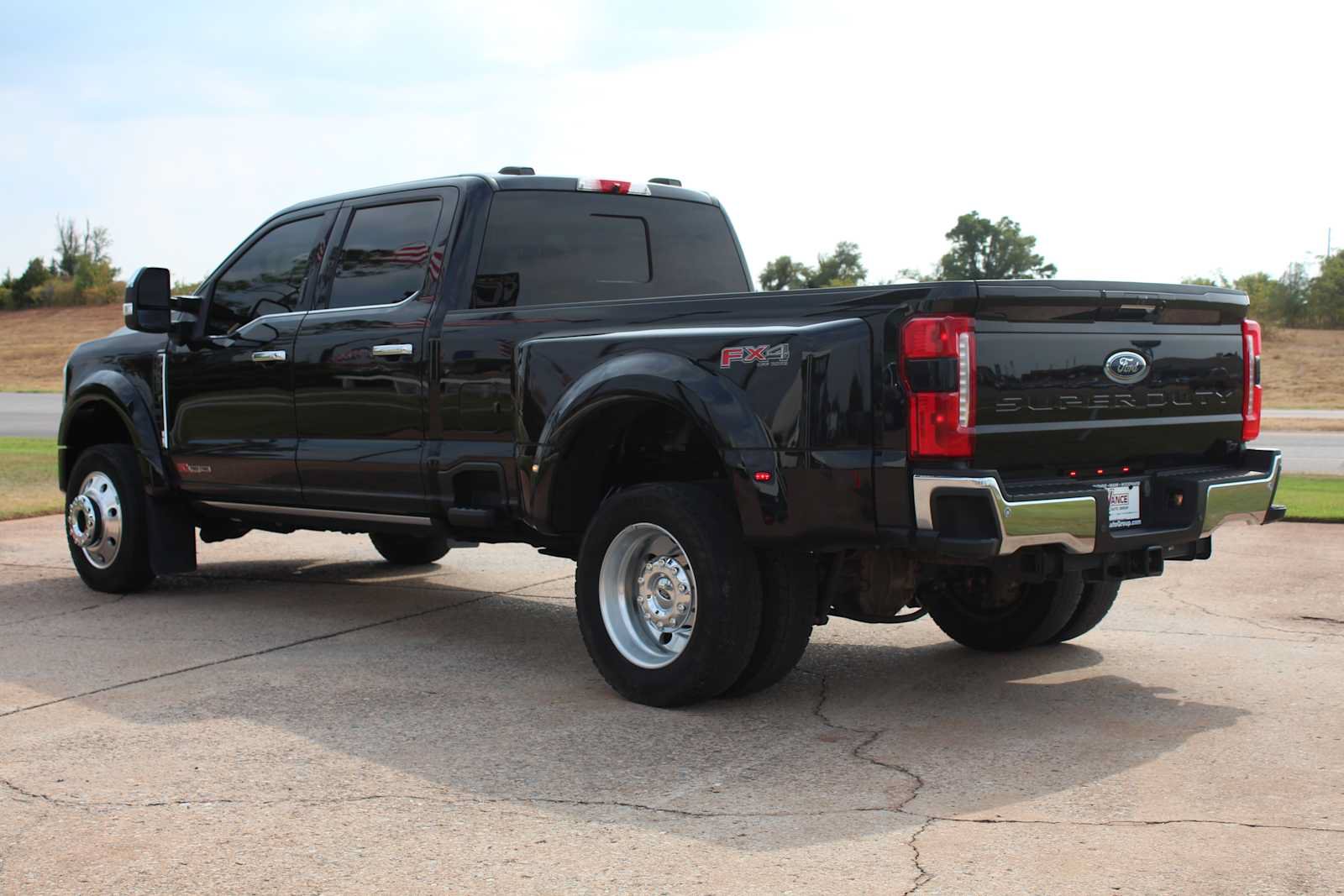 Used 2024 Ford F450 Lariat w/ Lariat Ultimate Package AWD/4WD image 10