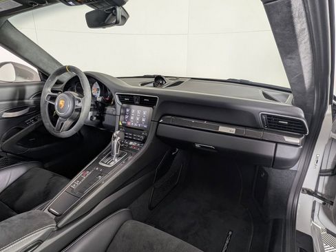 Certified 2019 Porsche 911 GT3 RS image 18
