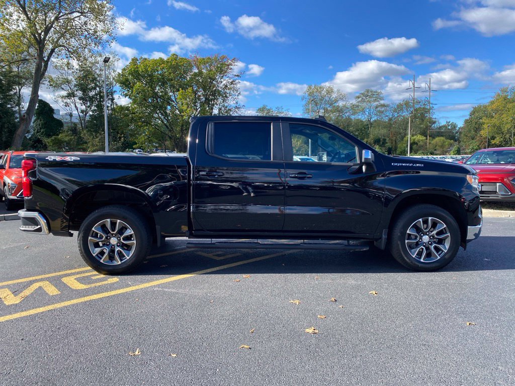Certified 2024 Chevrolet Silverado 1500 LT AWD/4WD image 2