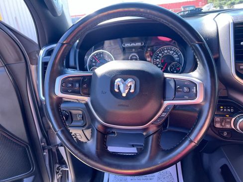 Used 2022 RAM 1500 Big Horn AWD/4WD image 14