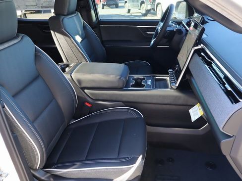 New 2026 GMC Sierra EV Elevation image 28