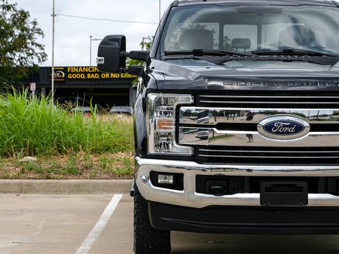 Used 2019 Ford F250 Lariat w/ Lariat Value Package AWD/4WD image 37