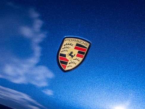 Certified 2026 Porsche Macan AWD/4WD image 17