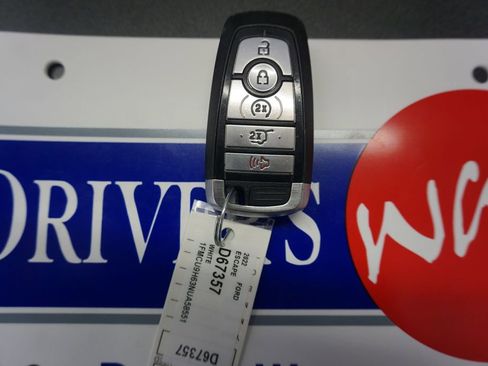 Used 2022 Ford Escape SEL w/ Technology Package AWD/4WD image 16