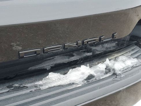 Used 2023 GMC Yukon Denali w/ Denali Reserve Package image 40