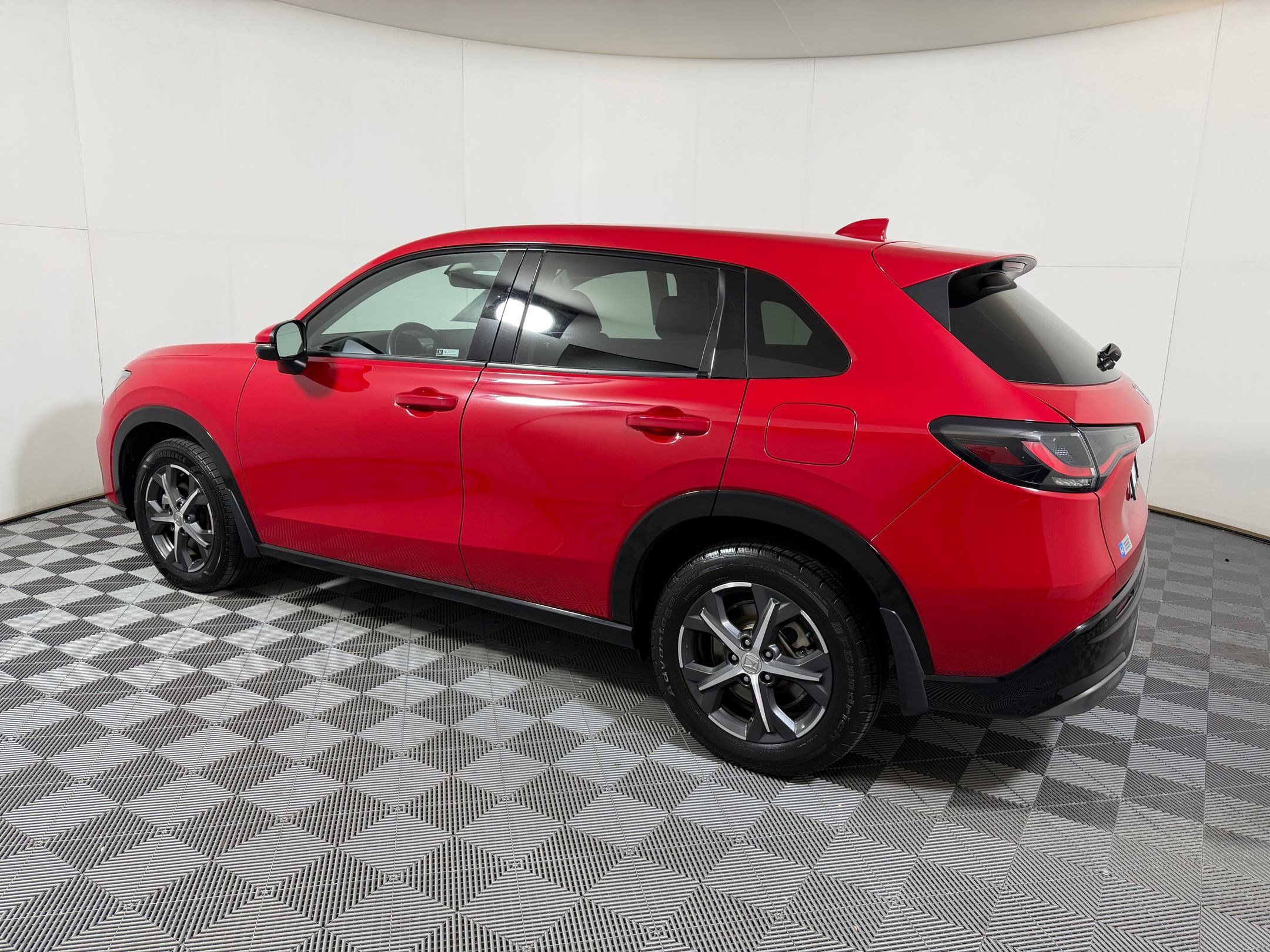Used 2023 Honda HR-V EX-L image 25