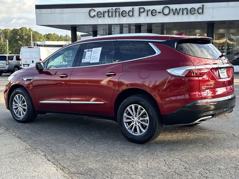 Used 2024 Buick Enclave Premium image 8