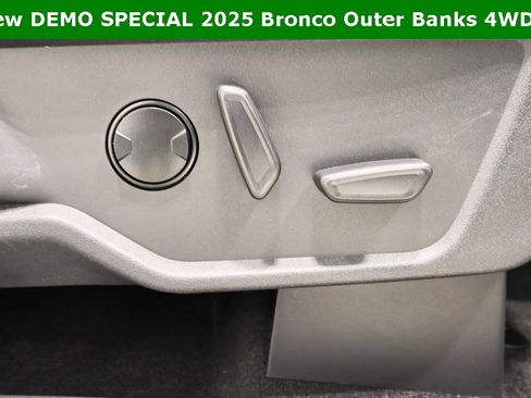 New 2025 Ford Bronco Outer Banks image 15