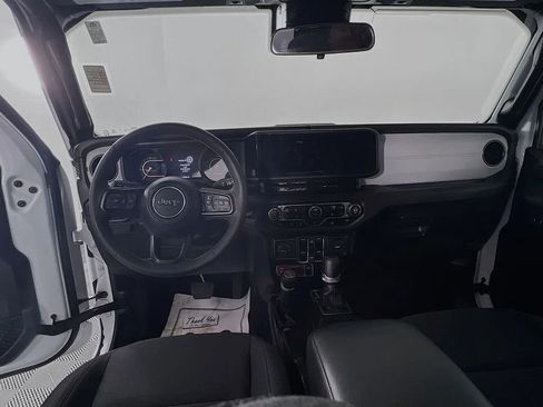 Used 2024 Jeep Gladiator Sport image 22