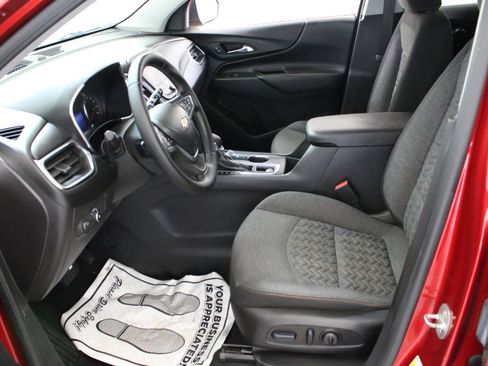 Used 2023 Chevrolet Equinox LT image 25