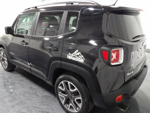 Used 2017 Jeep Renegade Latitude w/ Cold Weather Group AWD/4WD image 5