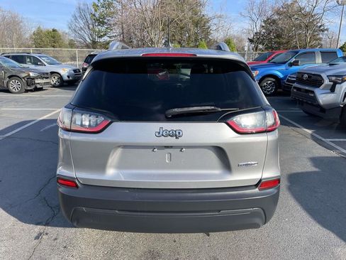 Used 2019 Jeep Cherokee Latitude Plus image 8