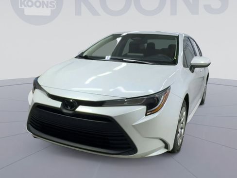Used 2024 Toyota Corolla LE FWD image 4