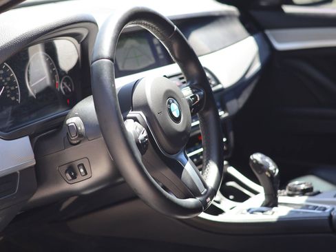 Used 2014 BMW 550i xDrive Sedan image 13