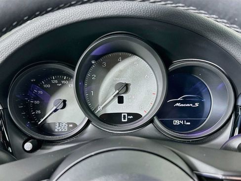 Certified 2026 Porsche Macan S AWD/4WD image 15