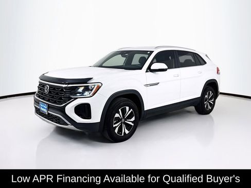 Used 2024 Volkswagen Atlas Cross Sport SE FWD image 3