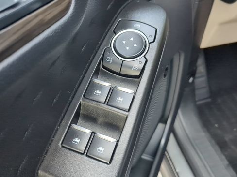 Certified 2020 Ford Escape Titanium w/ Titanium Premium Package 2.0 AWD/4WD image 55