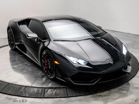 Used 2015 Lamborghini Huracan LP 610-4 AWD/4WD image 30