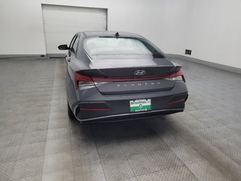 Used 2024 Hyundai Elantra SEL FWD image 6