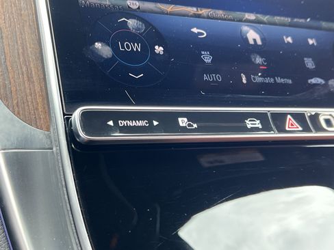 Certified 2025 Mercedes-Benz GLC 300 4MATIC image 32