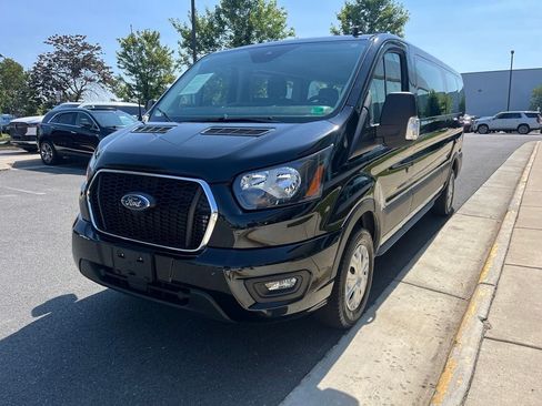 Used 2025 Ford Transit 350 XLT RWD image 3