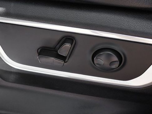 Used 2022 RAM 1500 Laramie RWD image 19