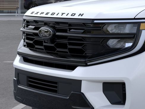 New 2026 Ford Expedition Platinum w/ Stealth Appearance Package AWD/4WD image 30