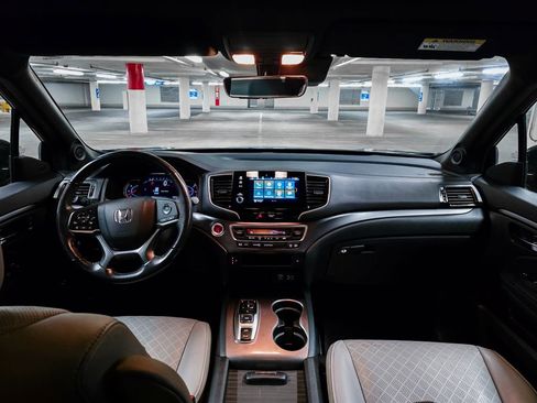 Used 2019 Honda Passport EX-L image 3